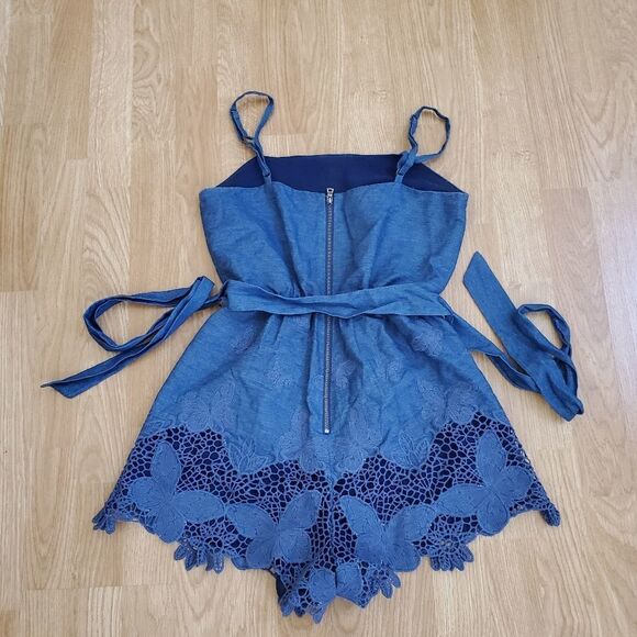 Alice + Olivia Rosetta Chambray Butterfly Applique Romper size 0 - Picture 8 of 16